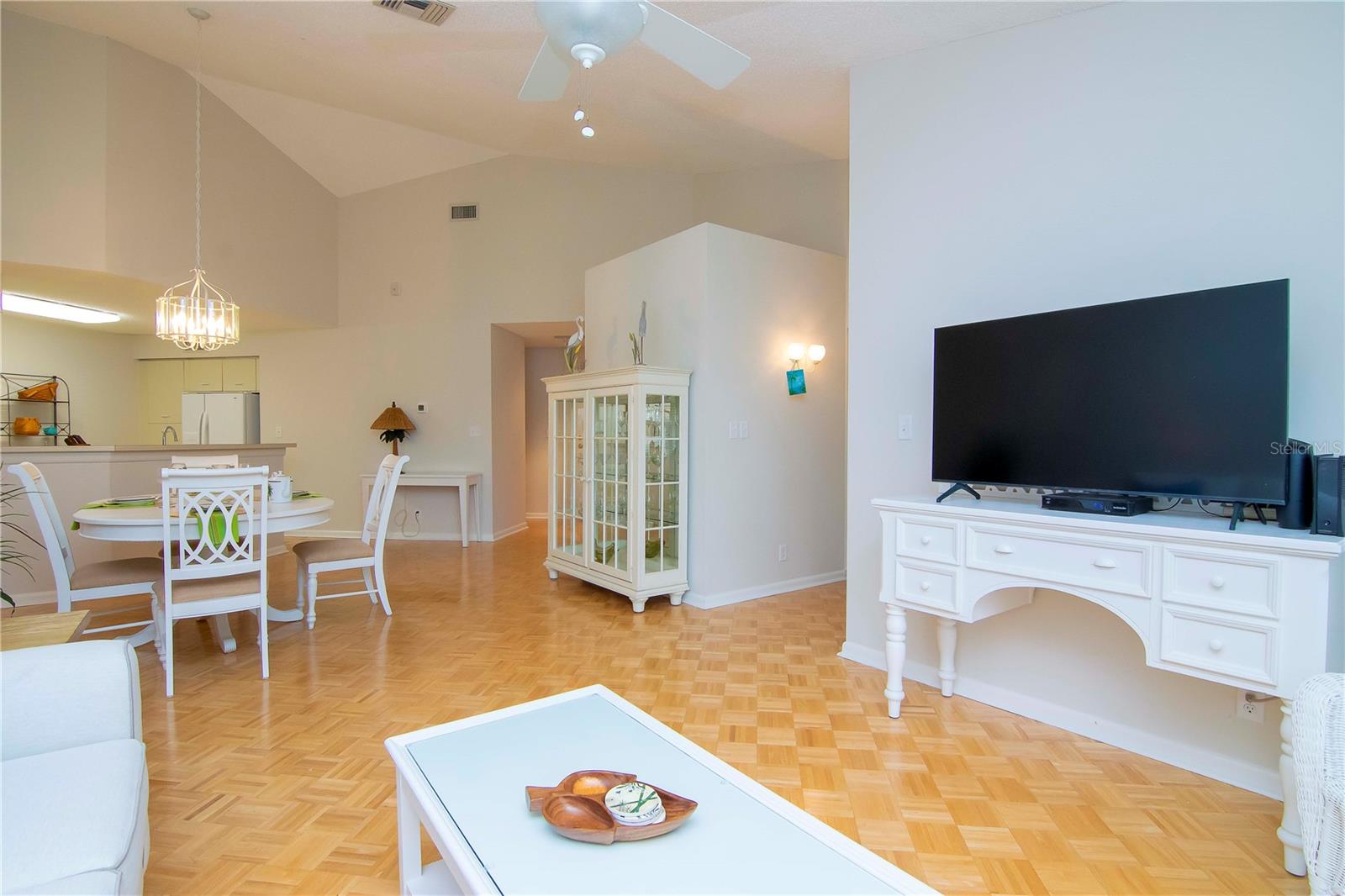 6059 BAHIA DEL MAR BLVD #233, ST PETERSBURG, FL, 33715