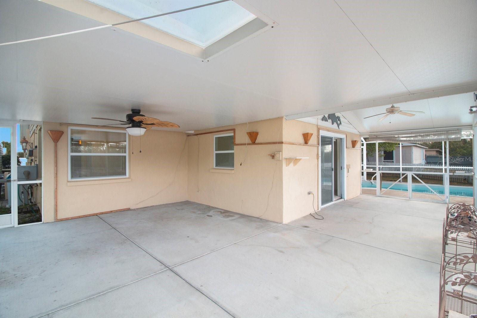 1069 RUSHMORE DR, HOLIDAY, FL, 34690