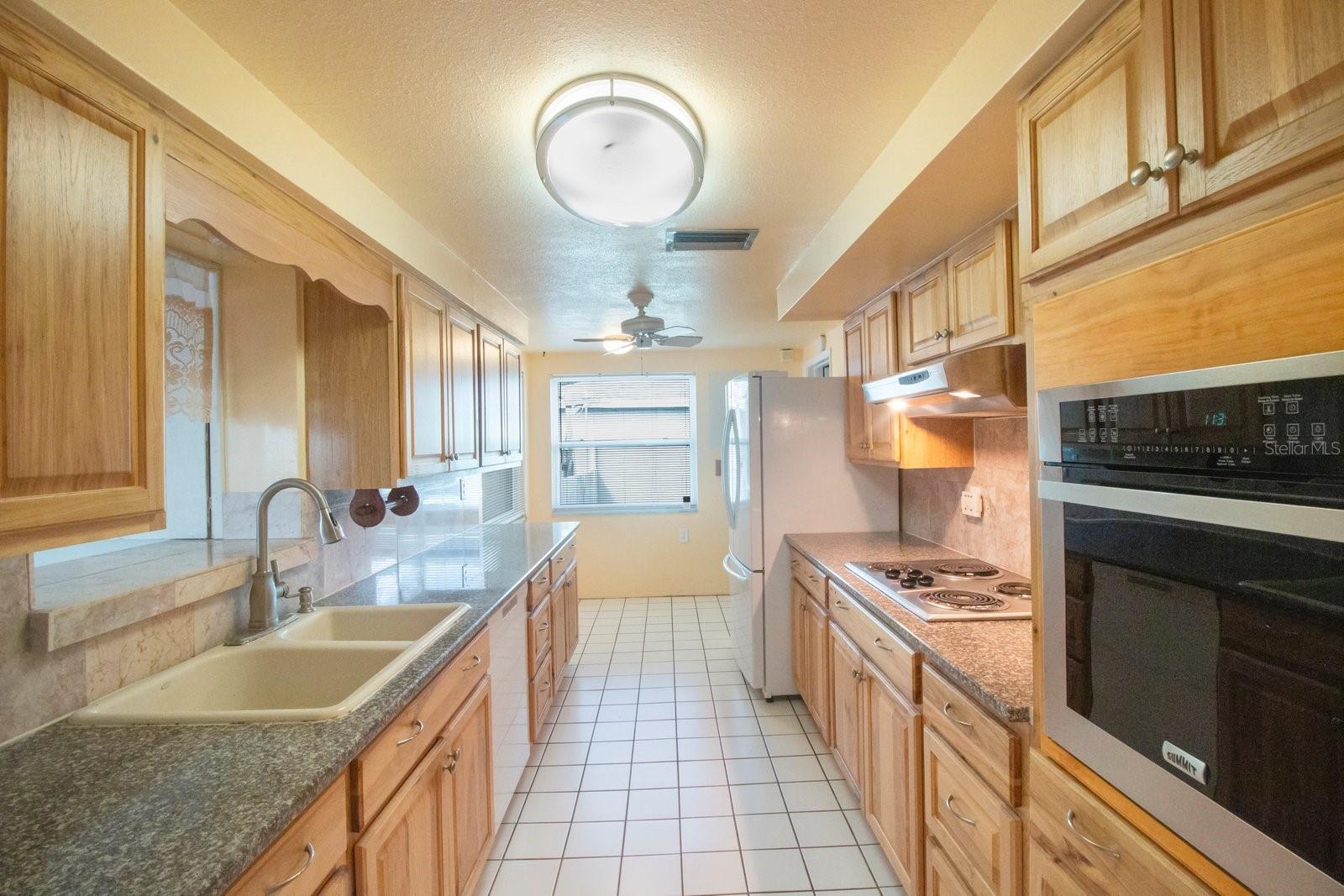 1069 RUSHMORE DR, HOLIDAY, FL, 34690