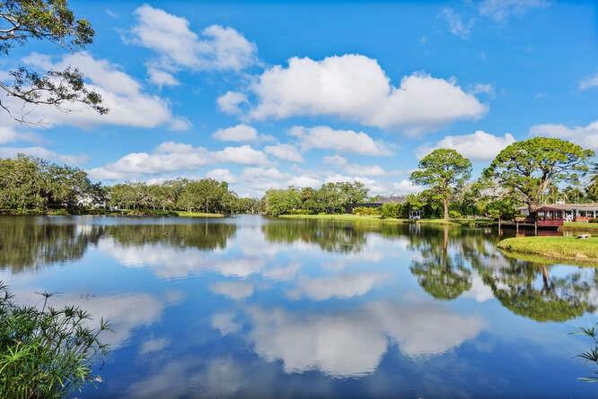 3512 E FOREST LAKE DR, SARASOTA, FL, 34232