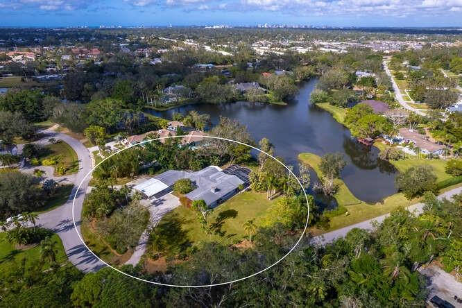 3512 E FOREST LAKE DR, SARASOTA, FL, 34232