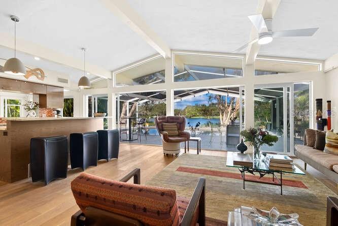 3512 E FOREST LAKE DR, SARASOTA, FL, 34232