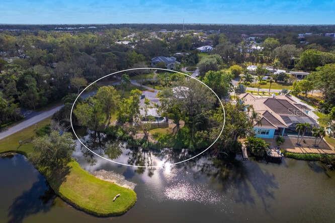 3512 E FOREST LAKE DR, SARASOTA, FL, 34232