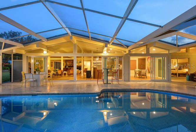 3512 E FOREST LAKE DR, SARASOTA, FL, 34232