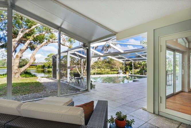 3512 E FOREST LAKE DR, SARASOTA, FL, 34232