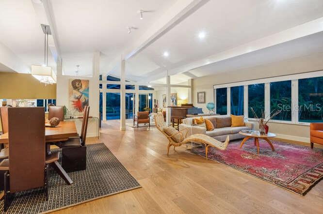 3512 E FOREST LAKE DR, SARASOTA, FL, 34232