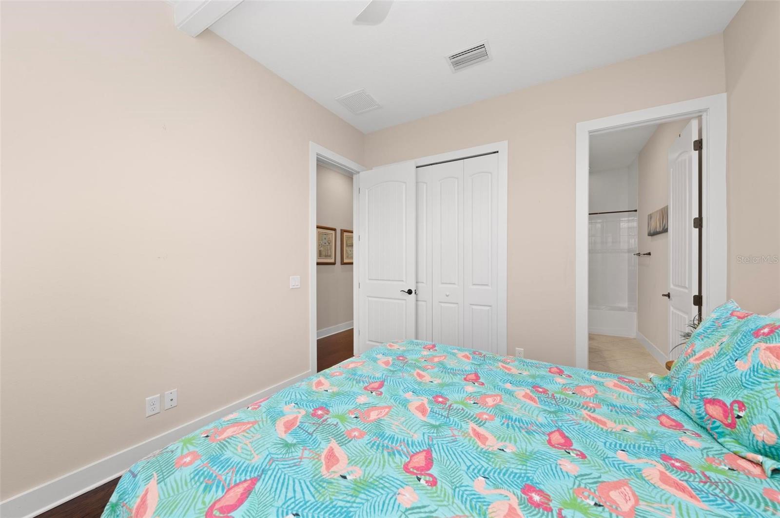 321 SAPPHIRE LAKE DR #202, BRADENTON, FL, 34209