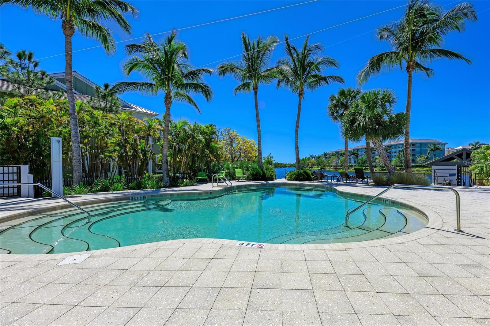 321 SAPPHIRE LAKE DR #202, BRADENTON, FL, 34209