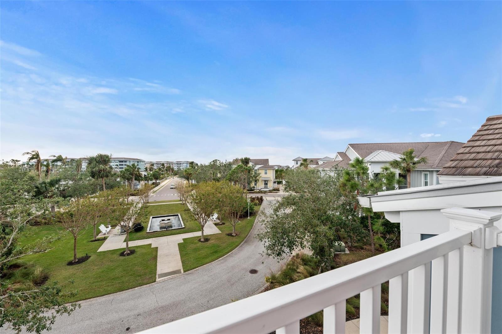 321 SAPPHIRE LAKE DR #202, BRADENTON, FL, 34209
