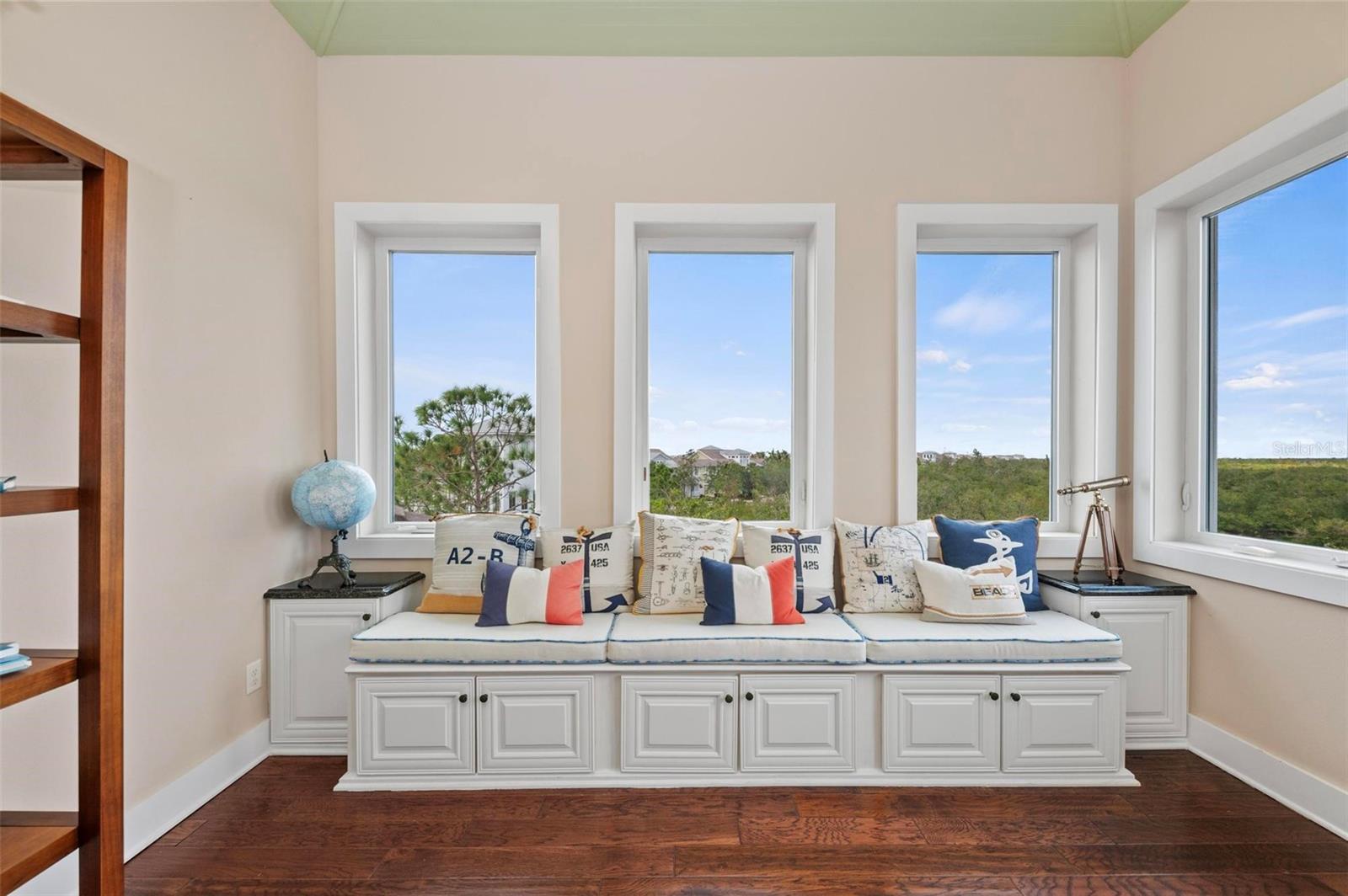 321 SAPPHIRE LAKE DR #202, BRADENTON, FL, 34209