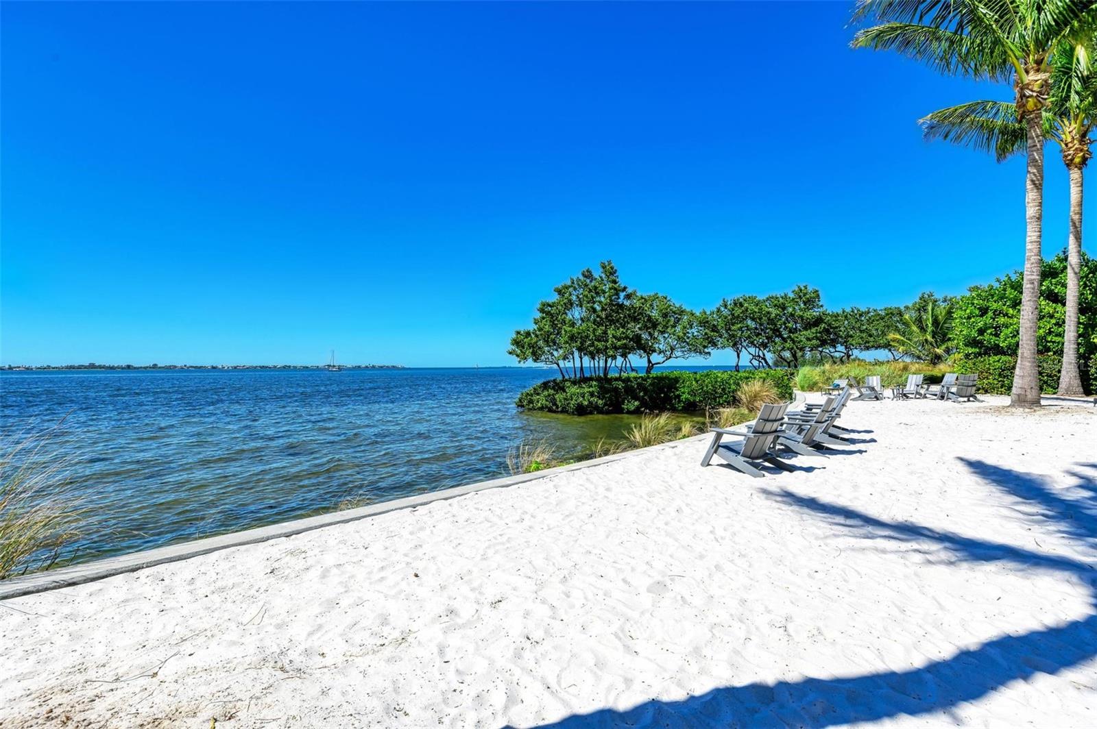 321 SAPPHIRE LAKE DR #202, BRADENTON, FL, 34209