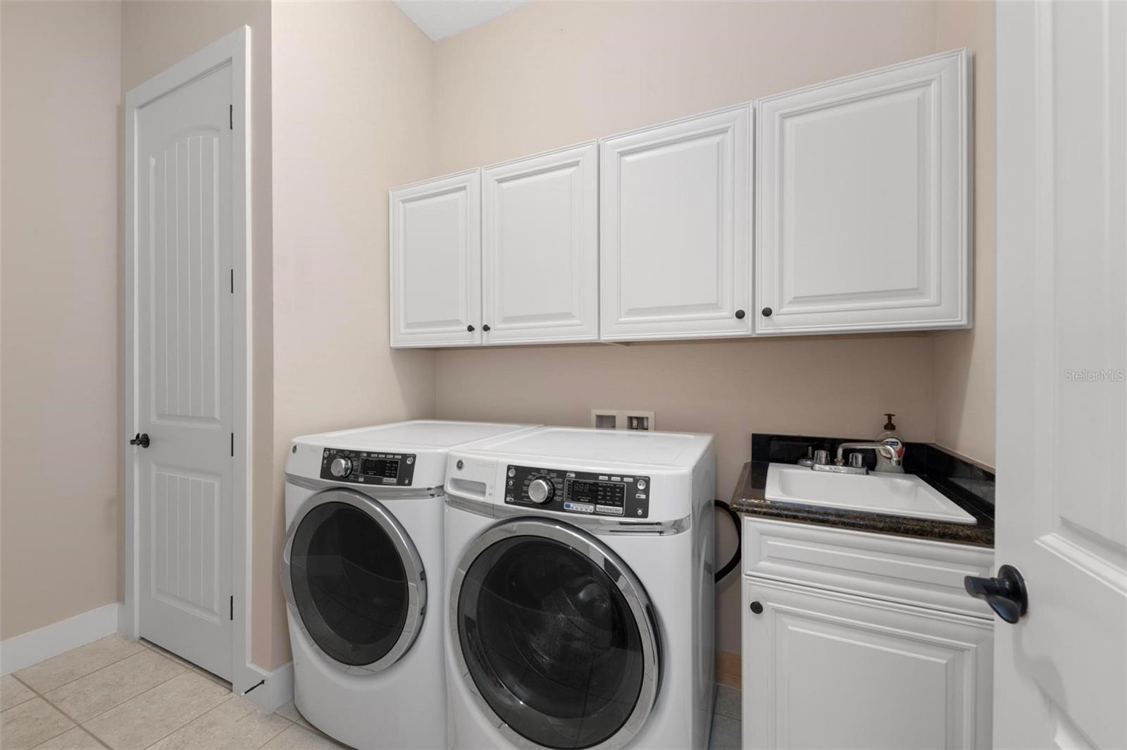 321 SAPPHIRE LAKE DR #202, BRADENTON, FL, 34209