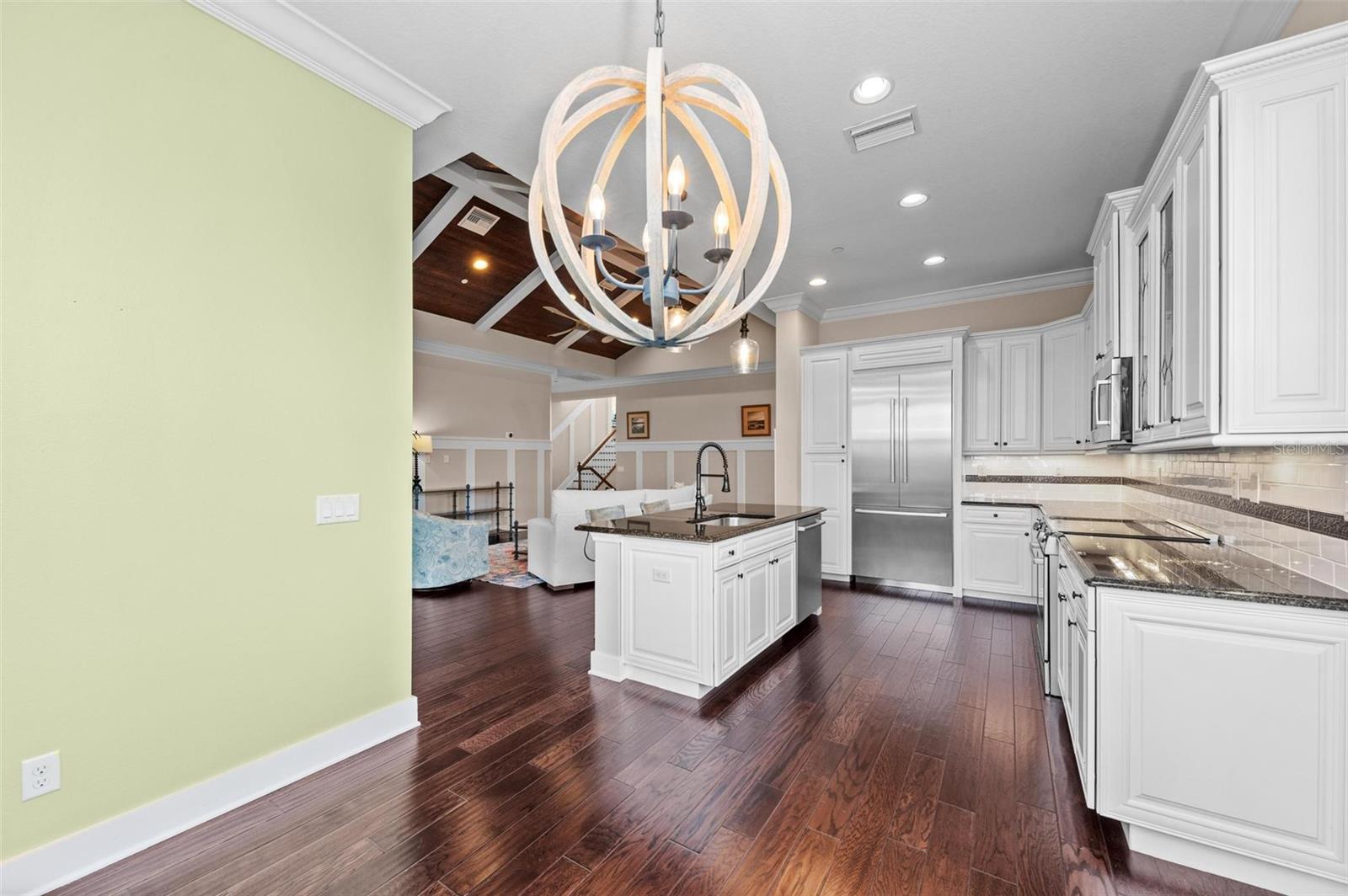 321 SAPPHIRE LAKE DR #202, BRADENTON, FL, 34209