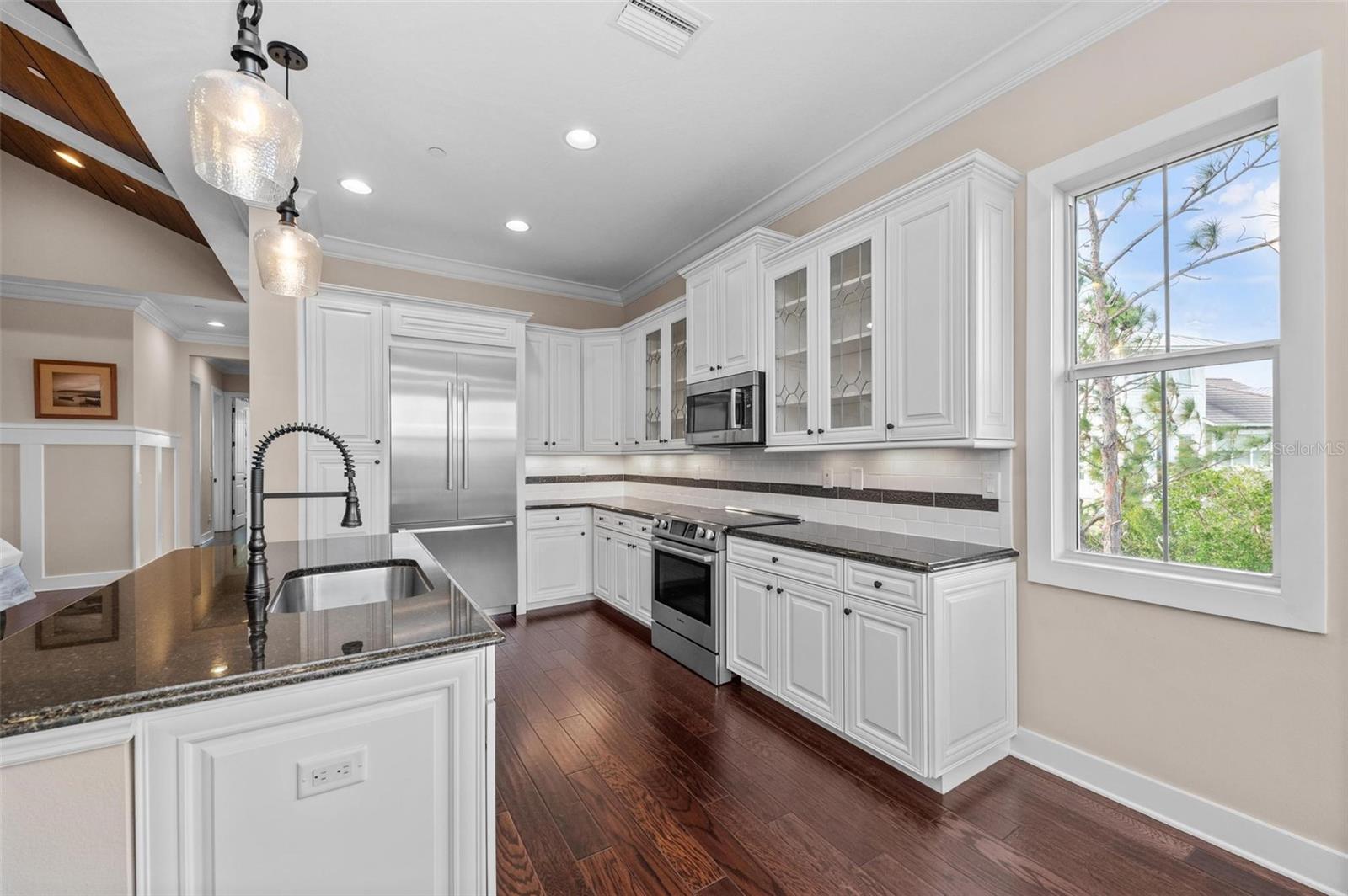 321 SAPPHIRE LAKE DR #202, BRADENTON, FL, 34209