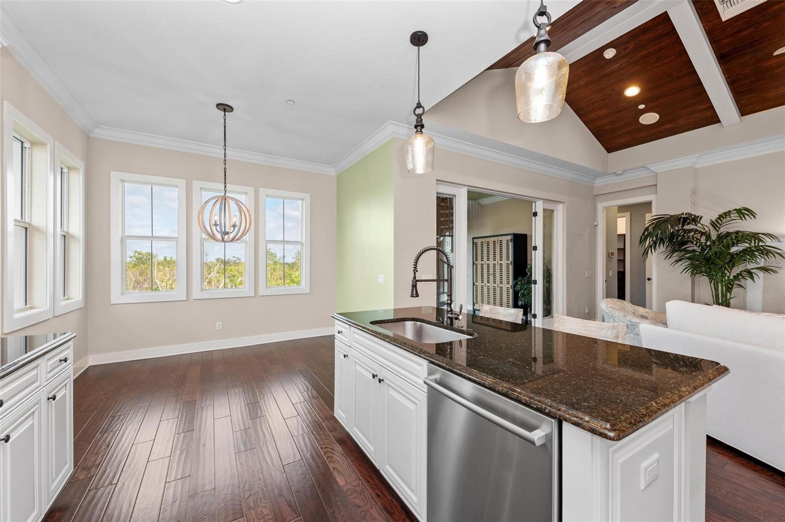321 SAPPHIRE LAKE DR #202, BRADENTON, FL, 34209