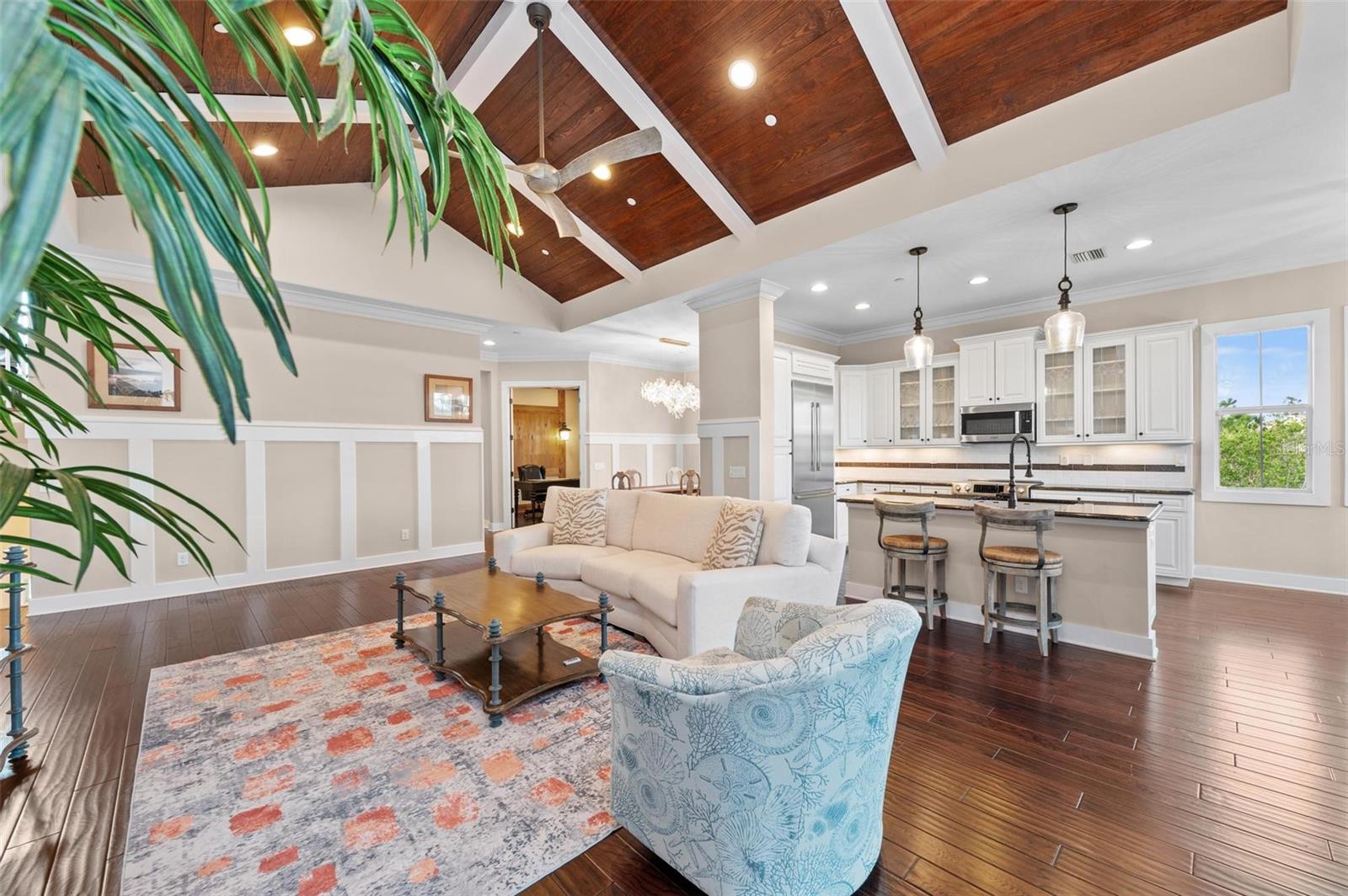 321 SAPPHIRE LAKE DR #202, BRADENTON, FL, 34209