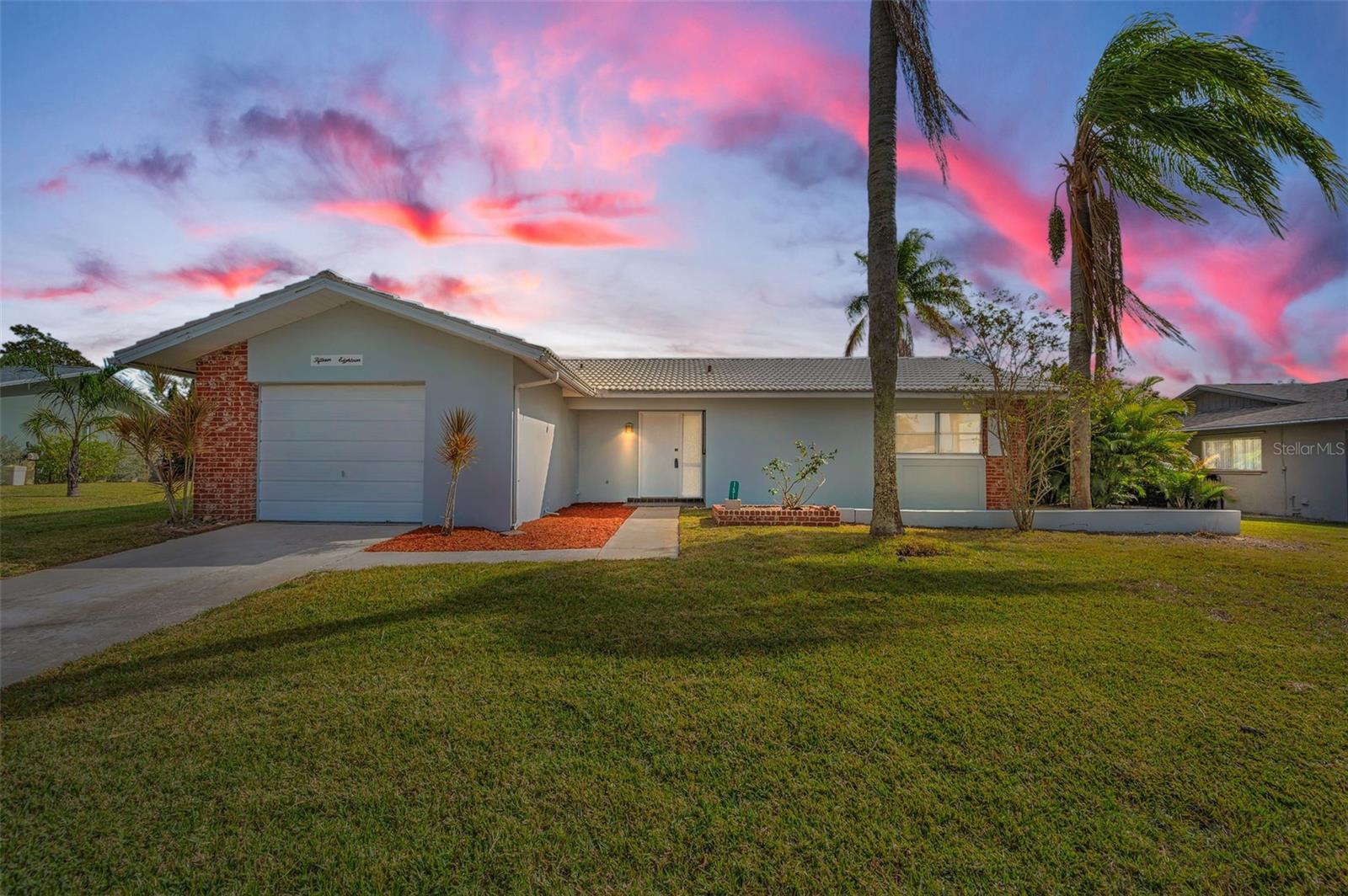 1518 W DORCHESTER DR, PALM HARBOR, FL, 34684