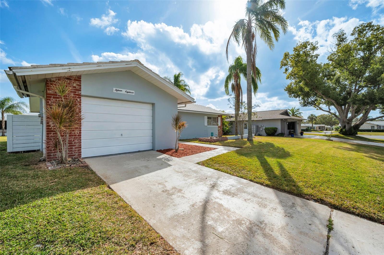 1518 W DORCHESTER DR, PALM HARBOR, FL, 34684