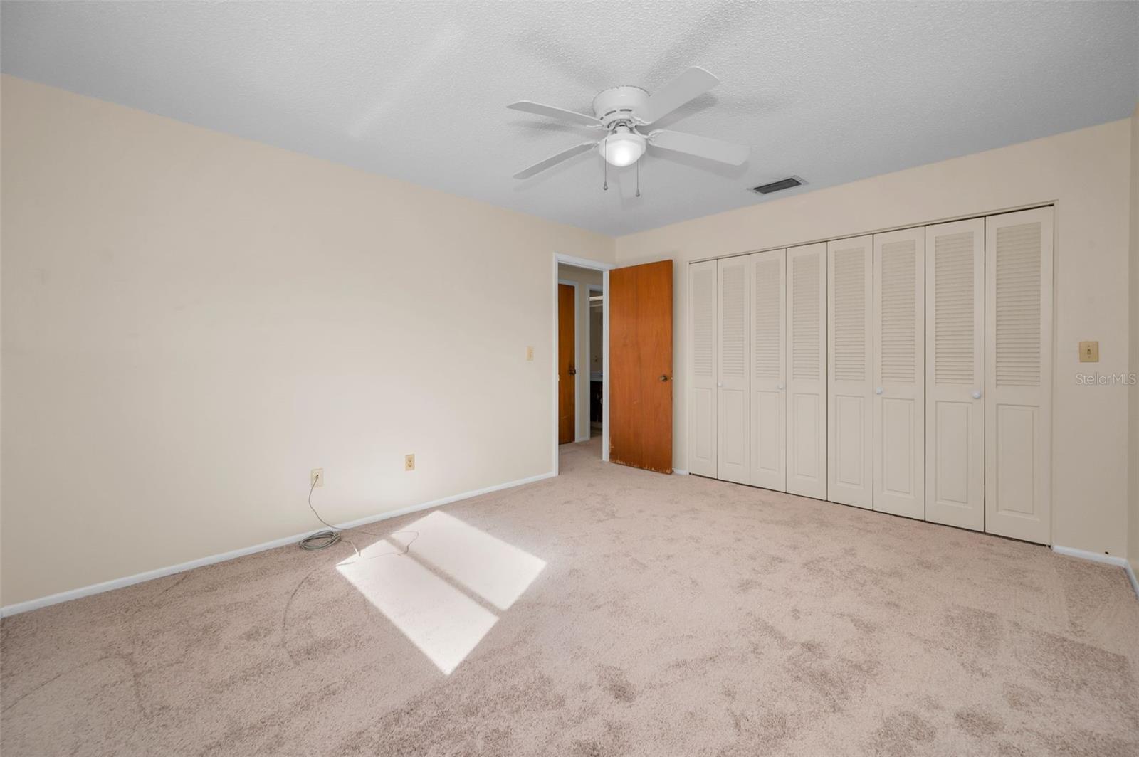 1518 W DORCHESTER DR, PALM HARBOR, FL, 34684