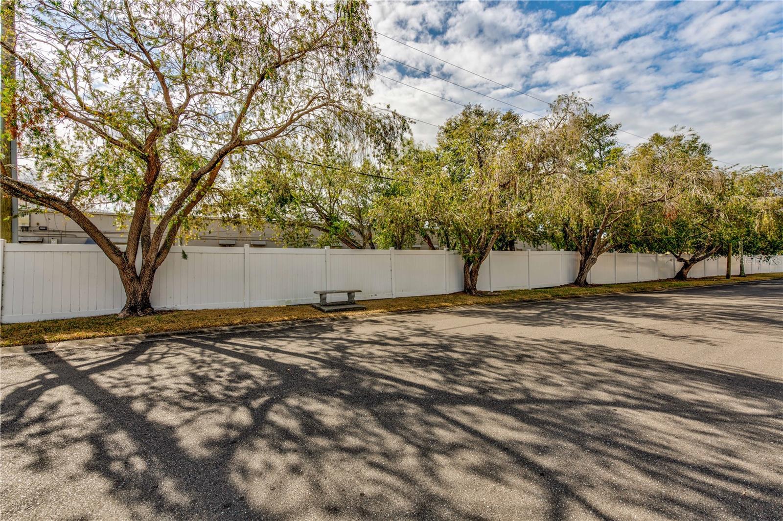 404 BRANDYWINE DR, LARGO, FL, 33771