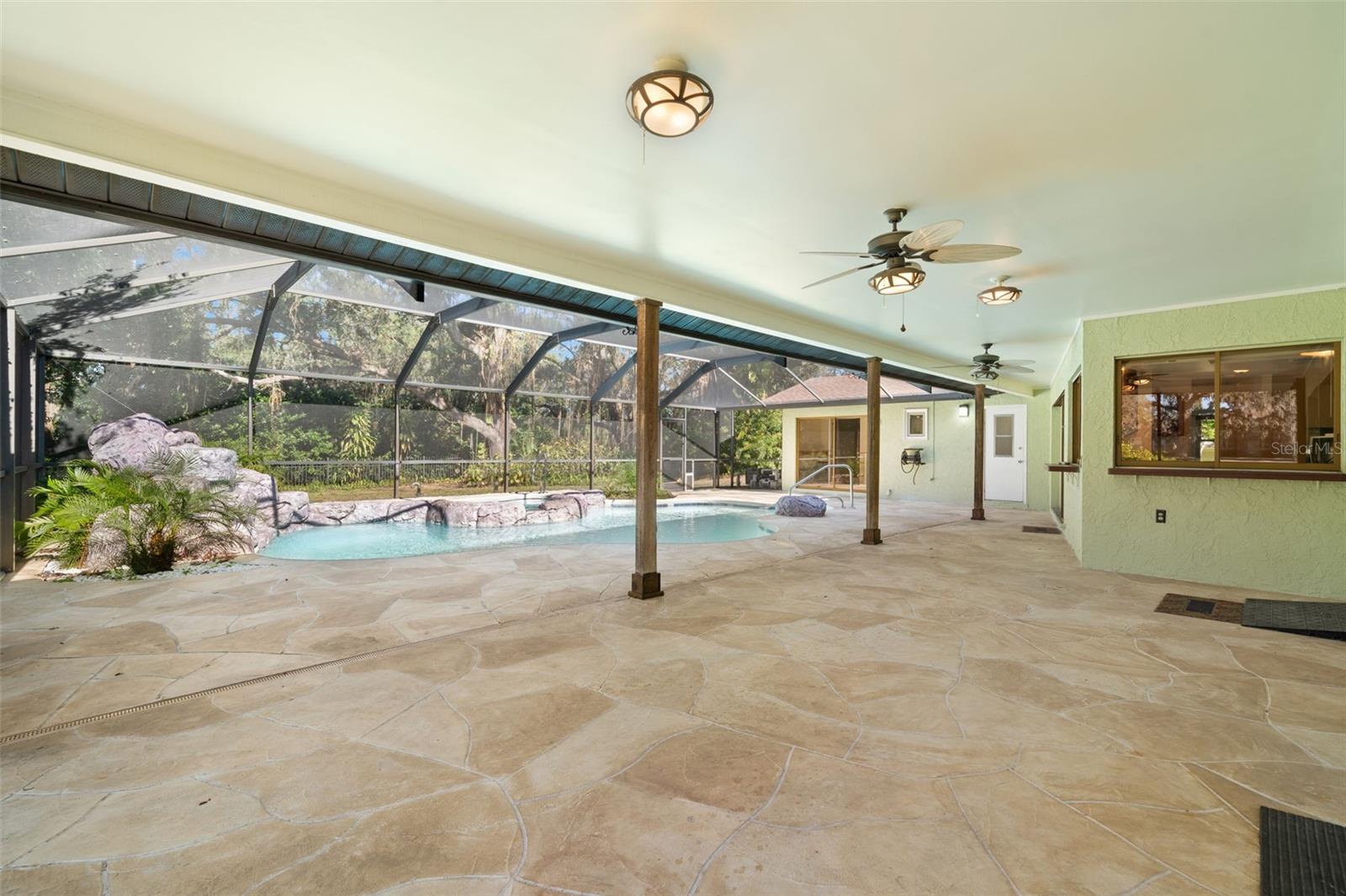 902 FLATWOOD CT, BRANDON, FL, 33511