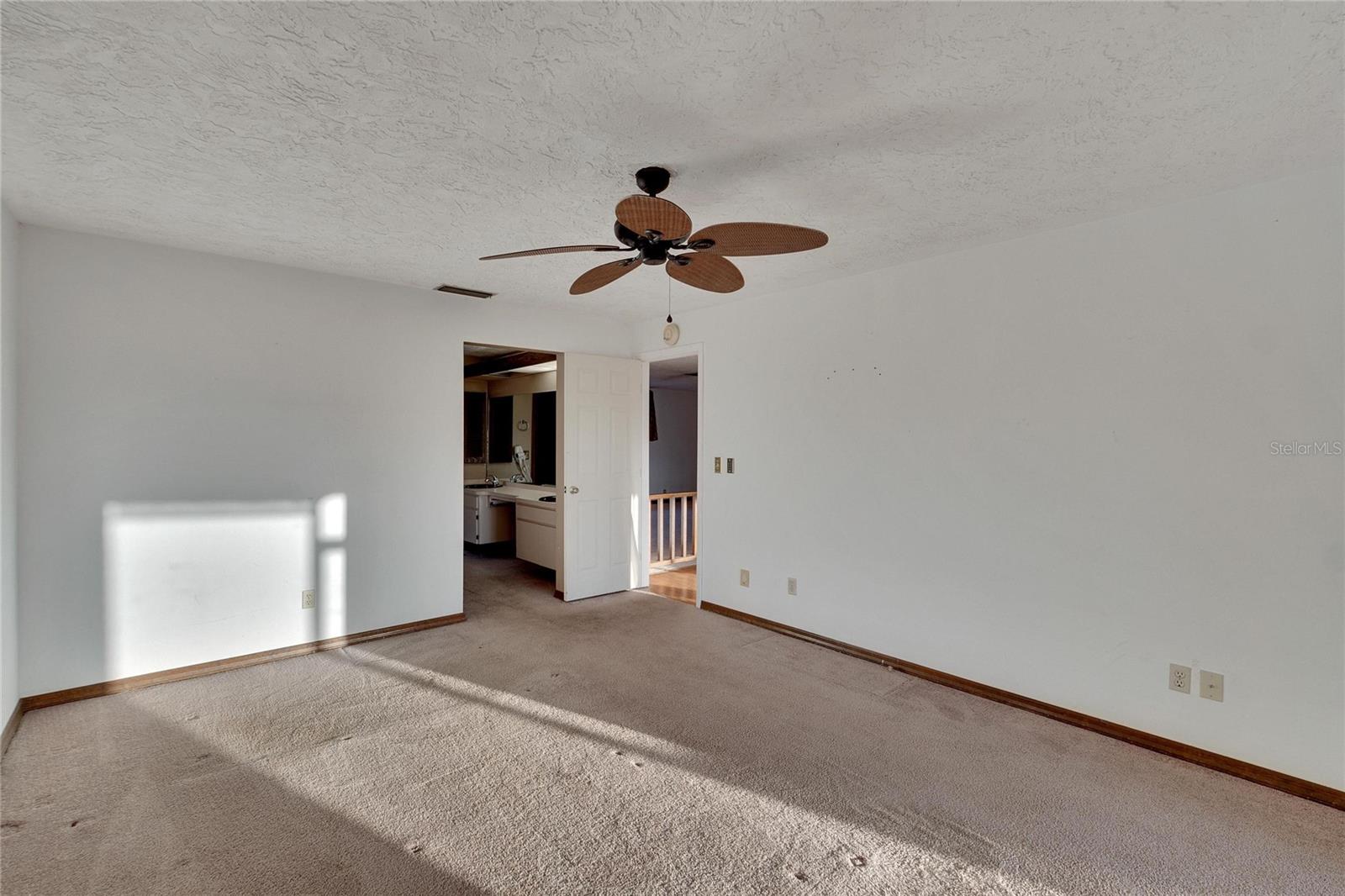 1903 COUNTRY CLUB CT, PLANT CITY, FL, 33566