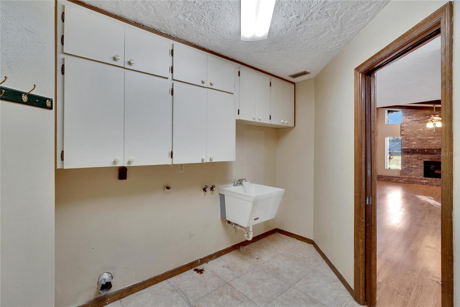 1903 COUNTRY CLUB CT, PLANT CITY, FL, 33566