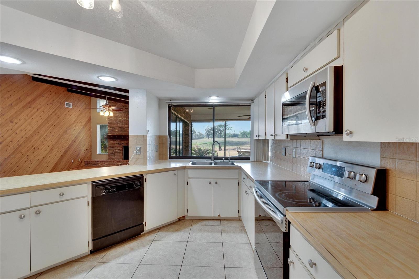 1903 COUNTRY CLUB CT, PLANT CITY, FL, 33566