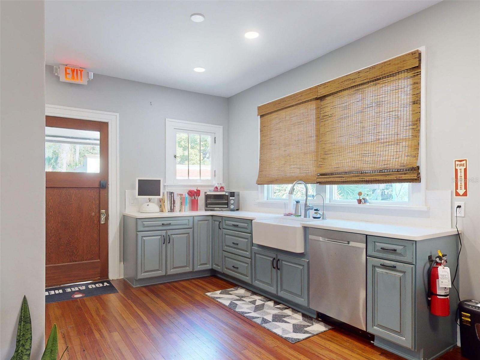 215 WASHINGTON ST, NEW SMYRNA BEACH, FL, 32168