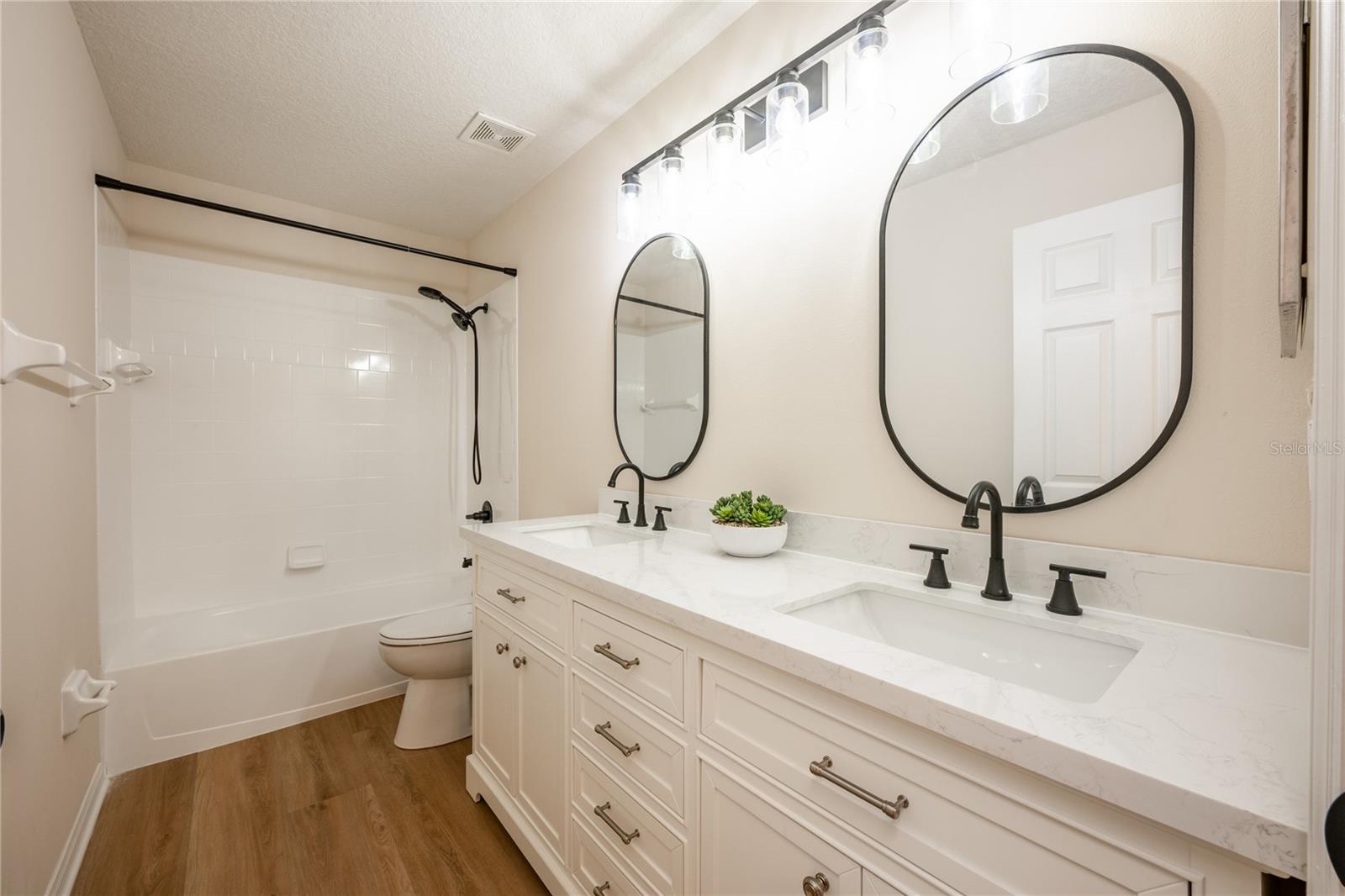 2331 BRIXHAM AVE, ORLANDO, FL, 32828