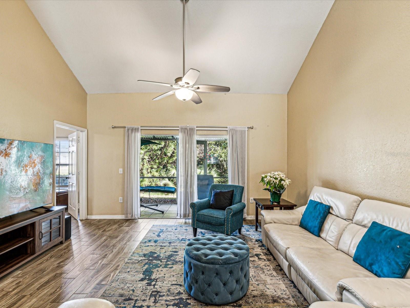 3653 KINGS RD #102, PALM HARBOR, FL, 34685