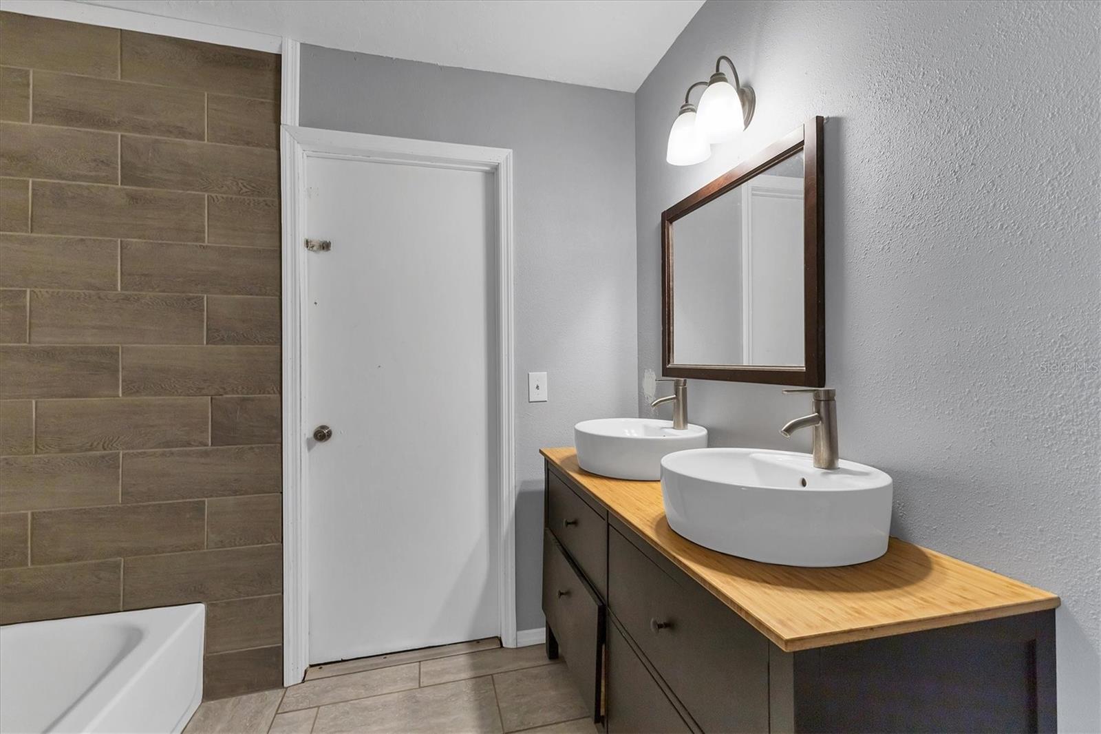 1040 31ST ST E, PALMETTO, FL, 34221