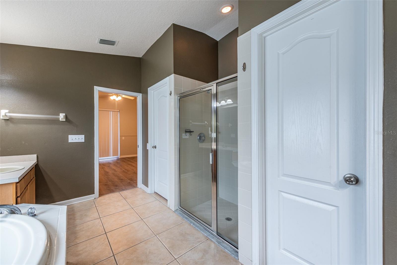 2044 HEARTLAND CIR, VALRICO, FL, 33594