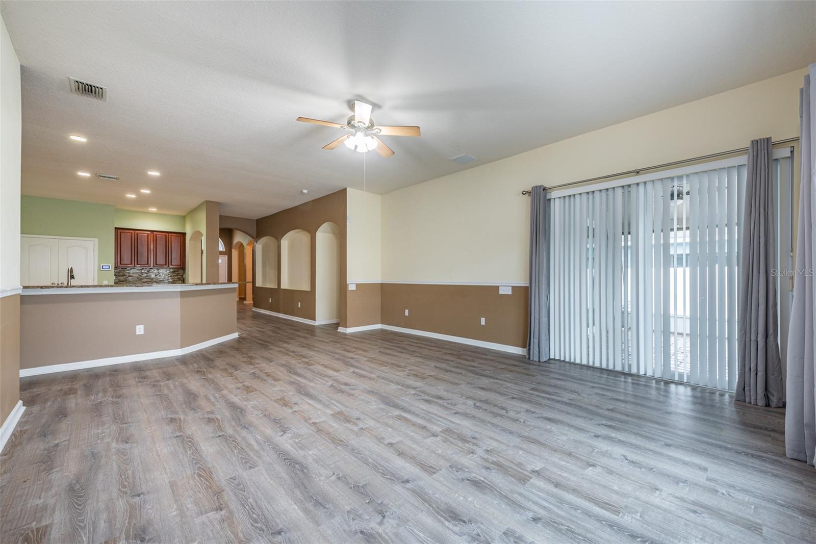 2044 HEARTLAND CIR, VALRICO, FL, 33594