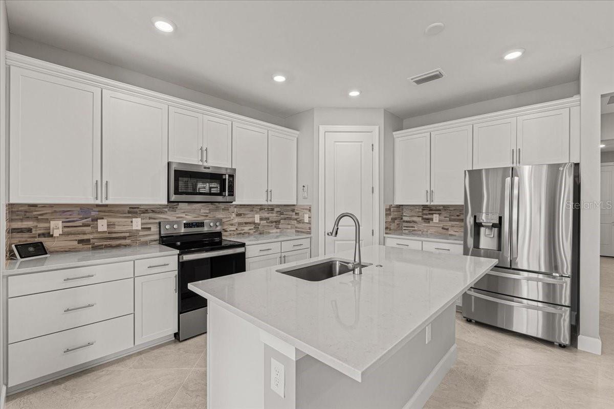 2462 GABEL OAK DR, NORTH PORT, FL, 34289