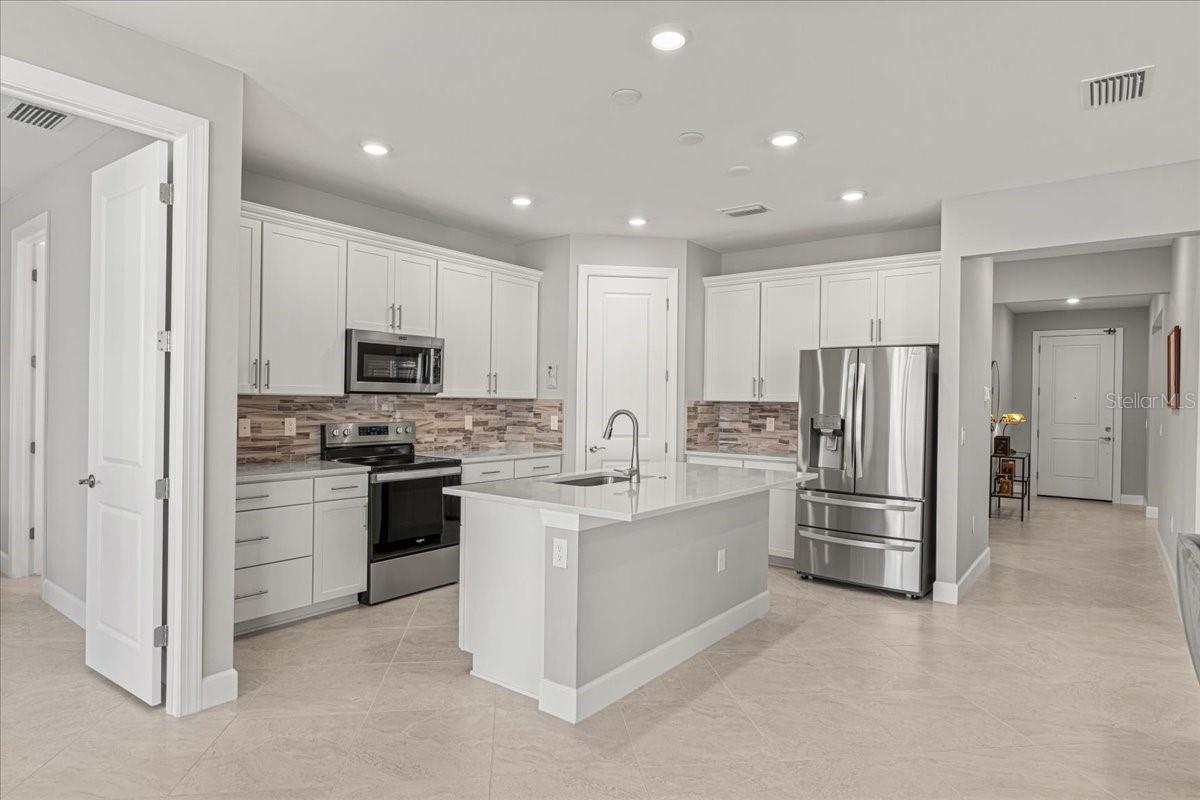 2462 GABEL OAK DR, NORTH PORT, FL, 34289