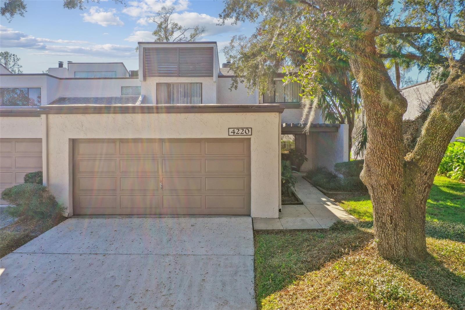 4220 FAIRWAY RUN #0, TAMPA, FL, 33618