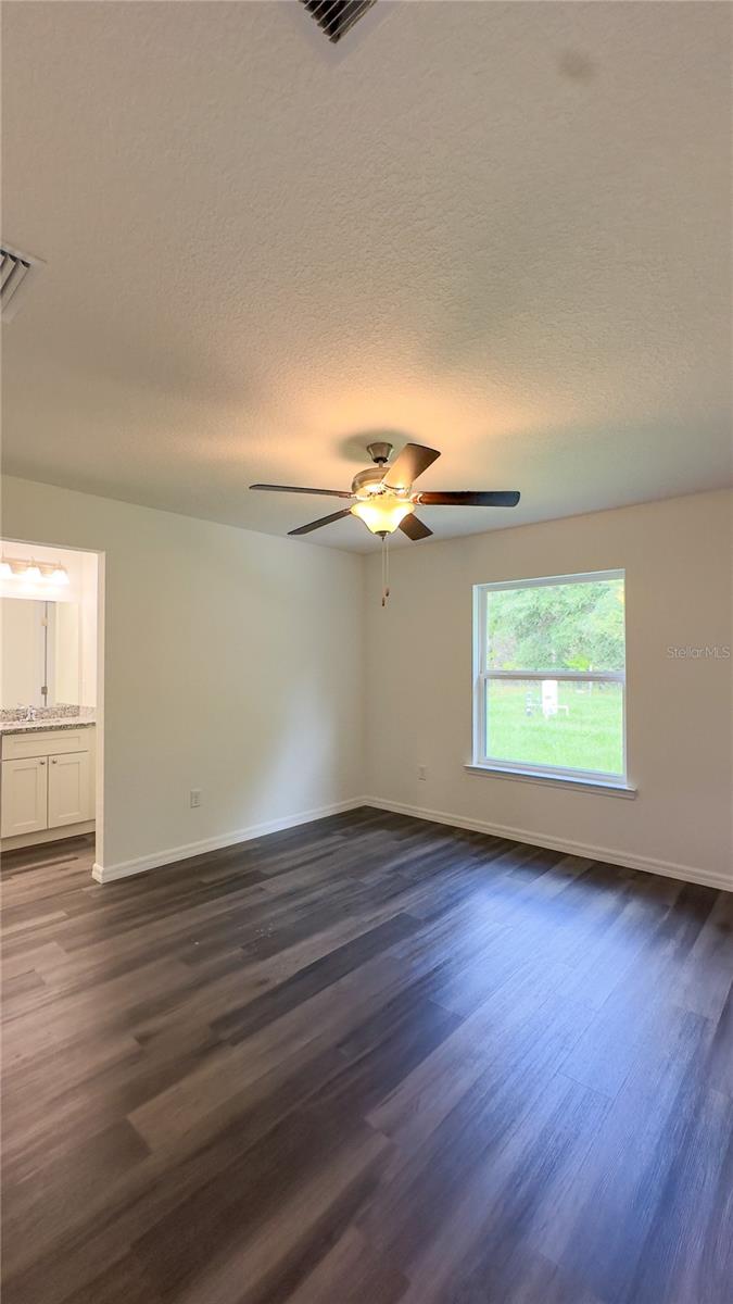 122 MALAUKA LOOP, OCKLAWAHA, FL, 32179