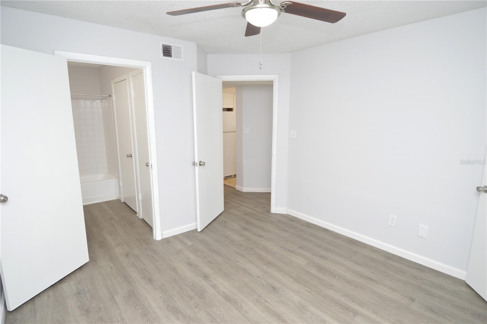 8630 MALLARD RESERVE DR #102, TAMPA, FL, 33614