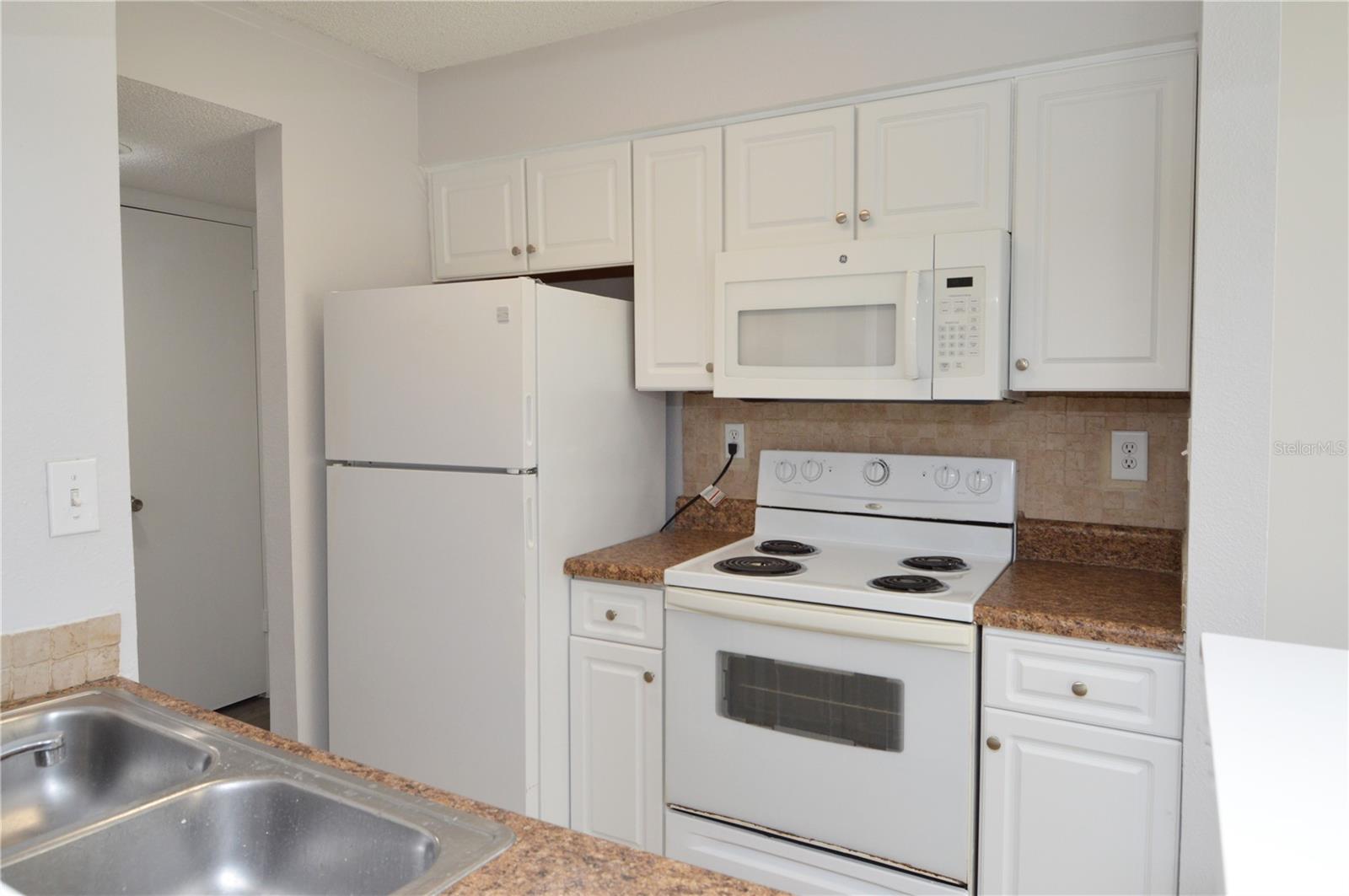 8630 MALLARD RESERVE DR #102, TAMPA, FL, 33614