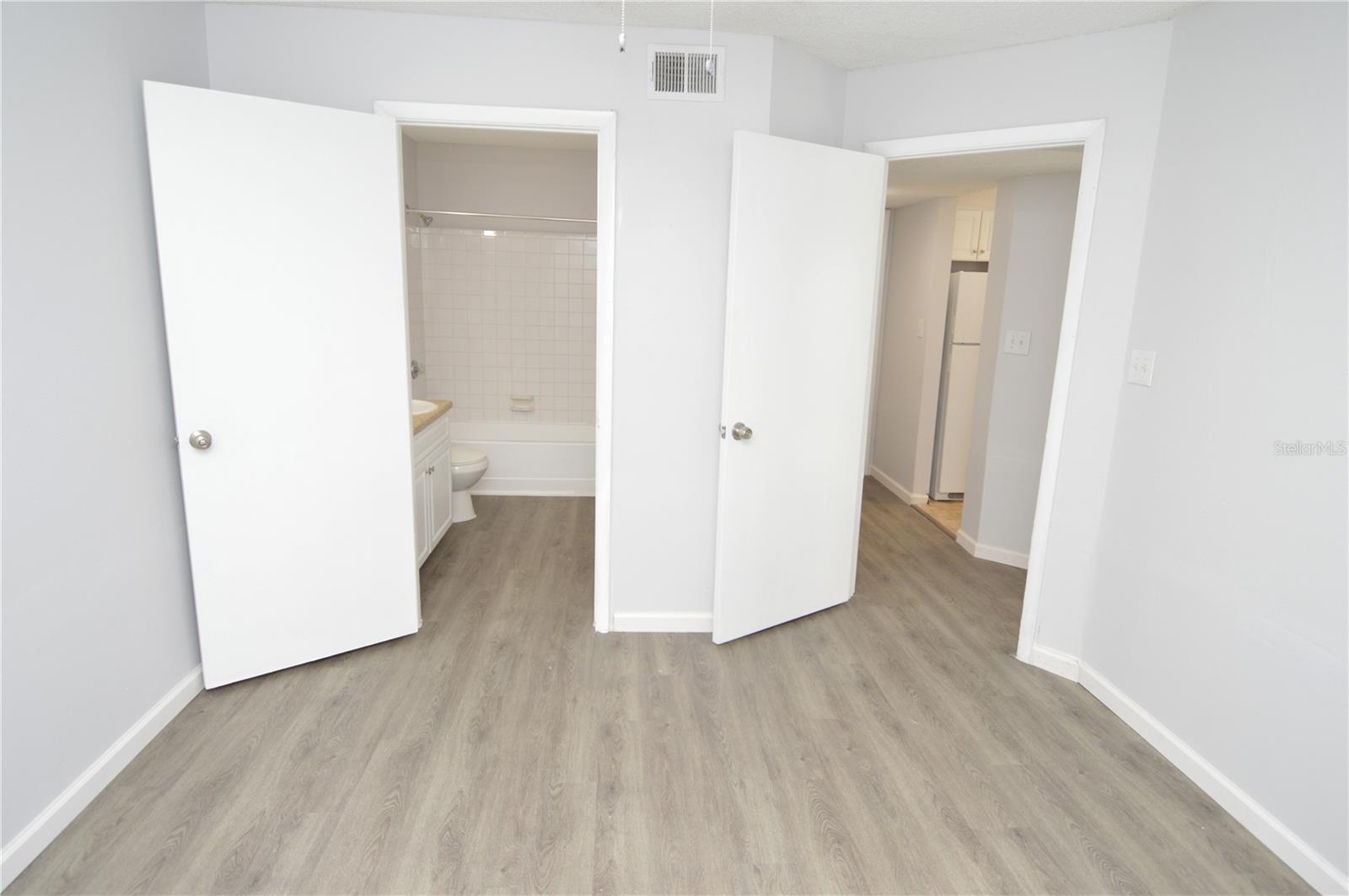 8630 MALLARD RESERVE DR #102, TAMPA, FL, 33614