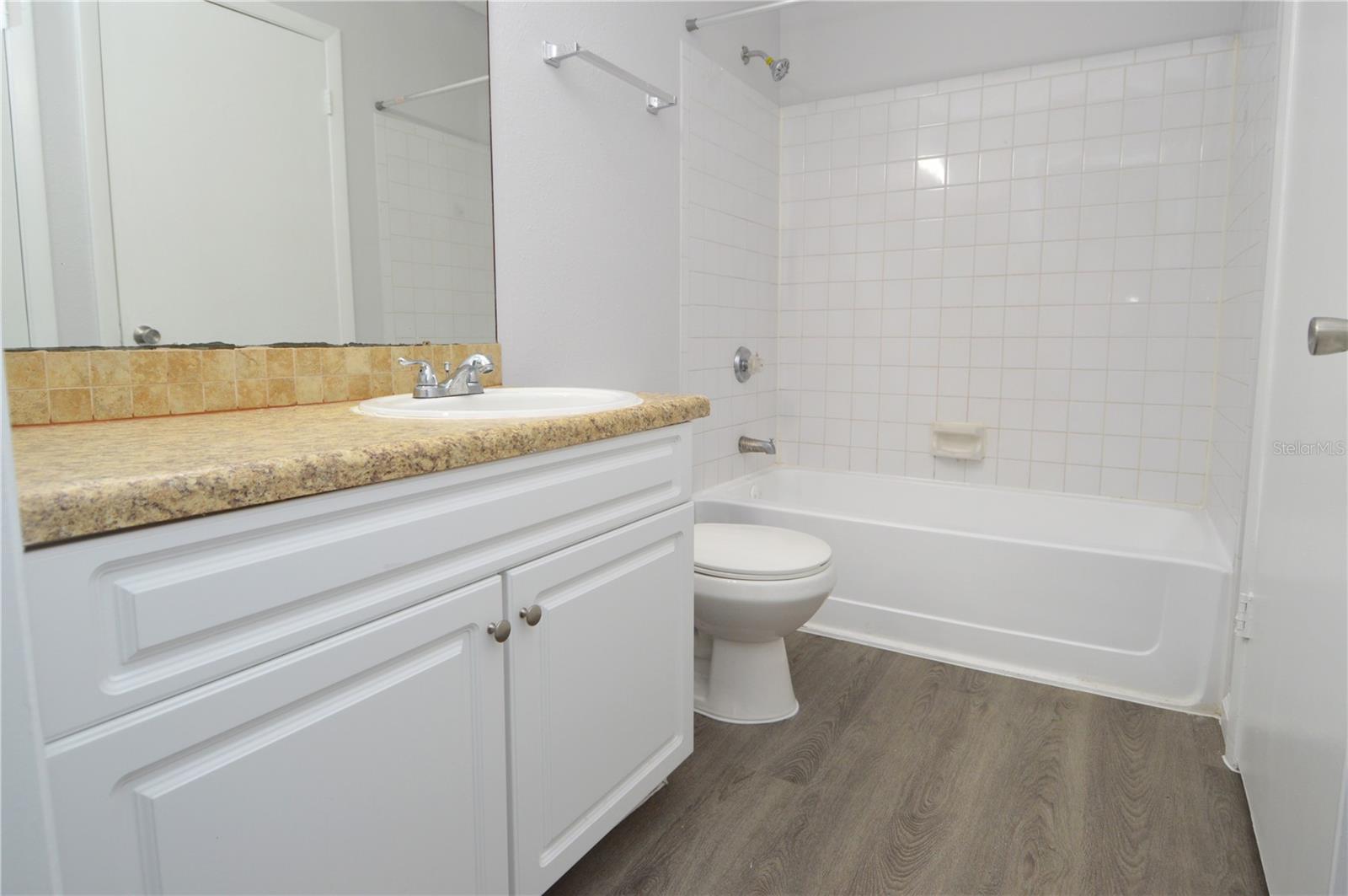 8630 MALLARD RESERVE DR #102, TAMPA, FL, 33614