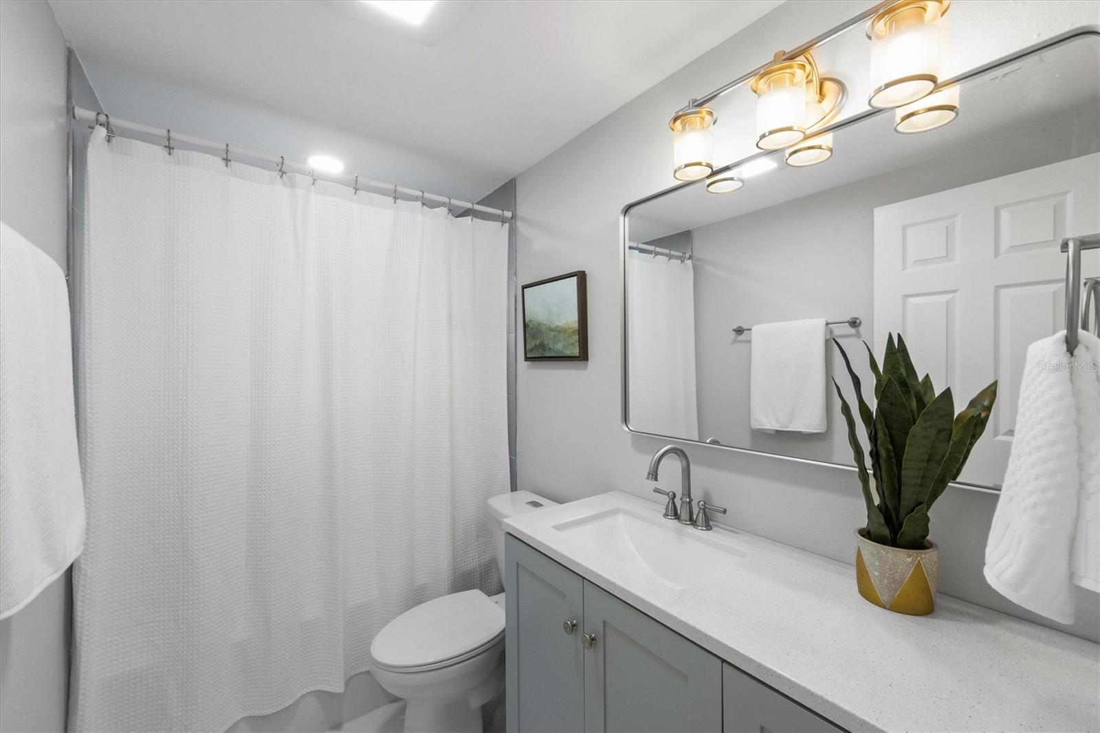 635 JAMAICA CIR E, APOLLO BEACH, FL, 33572