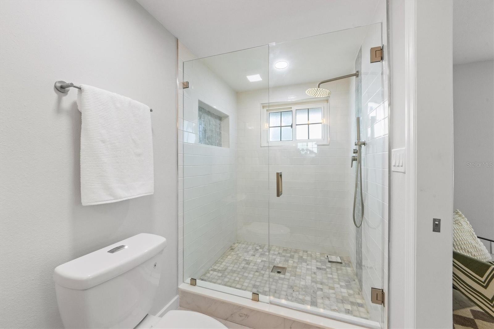 635 JAMAICA CIR E, APOLLO BEACH, FL, 33572