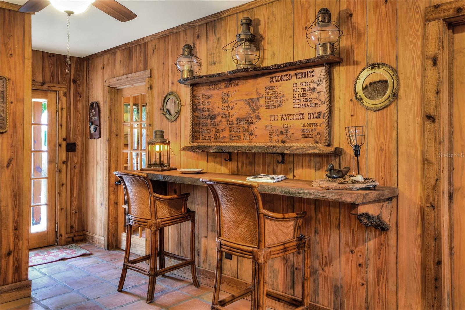 24120 MINK RD, ASTOR, FL, 32102