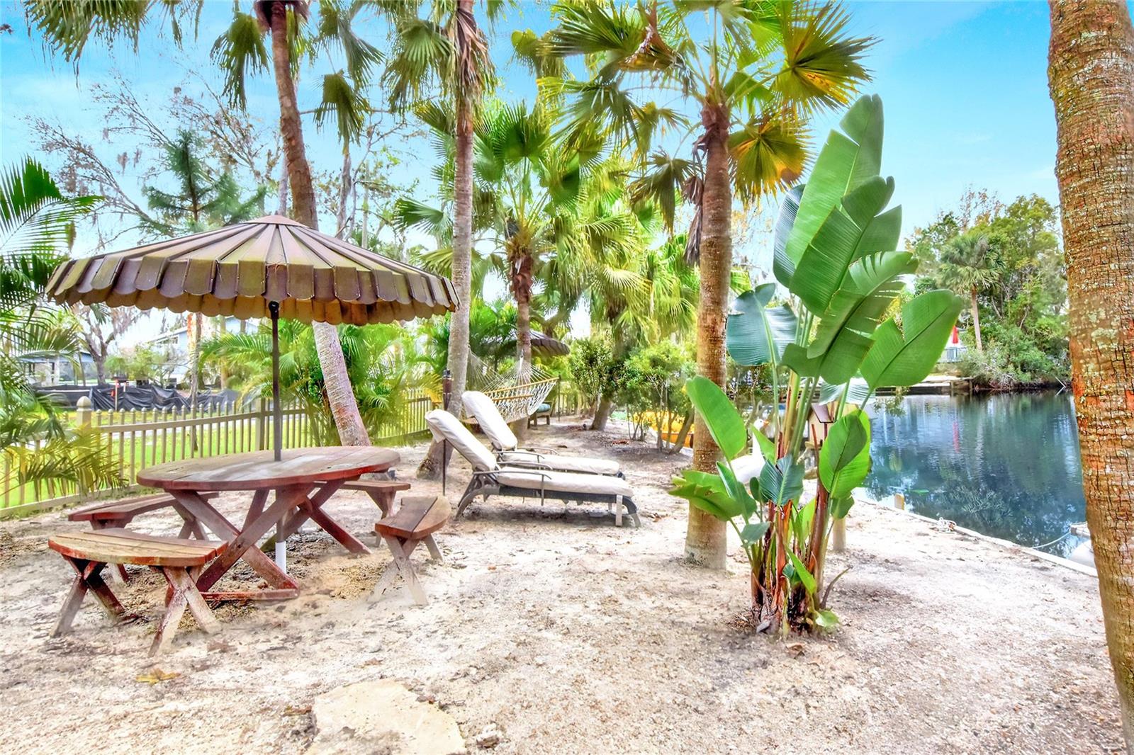 24120 MINK RD, ASTOR, FL, 32102