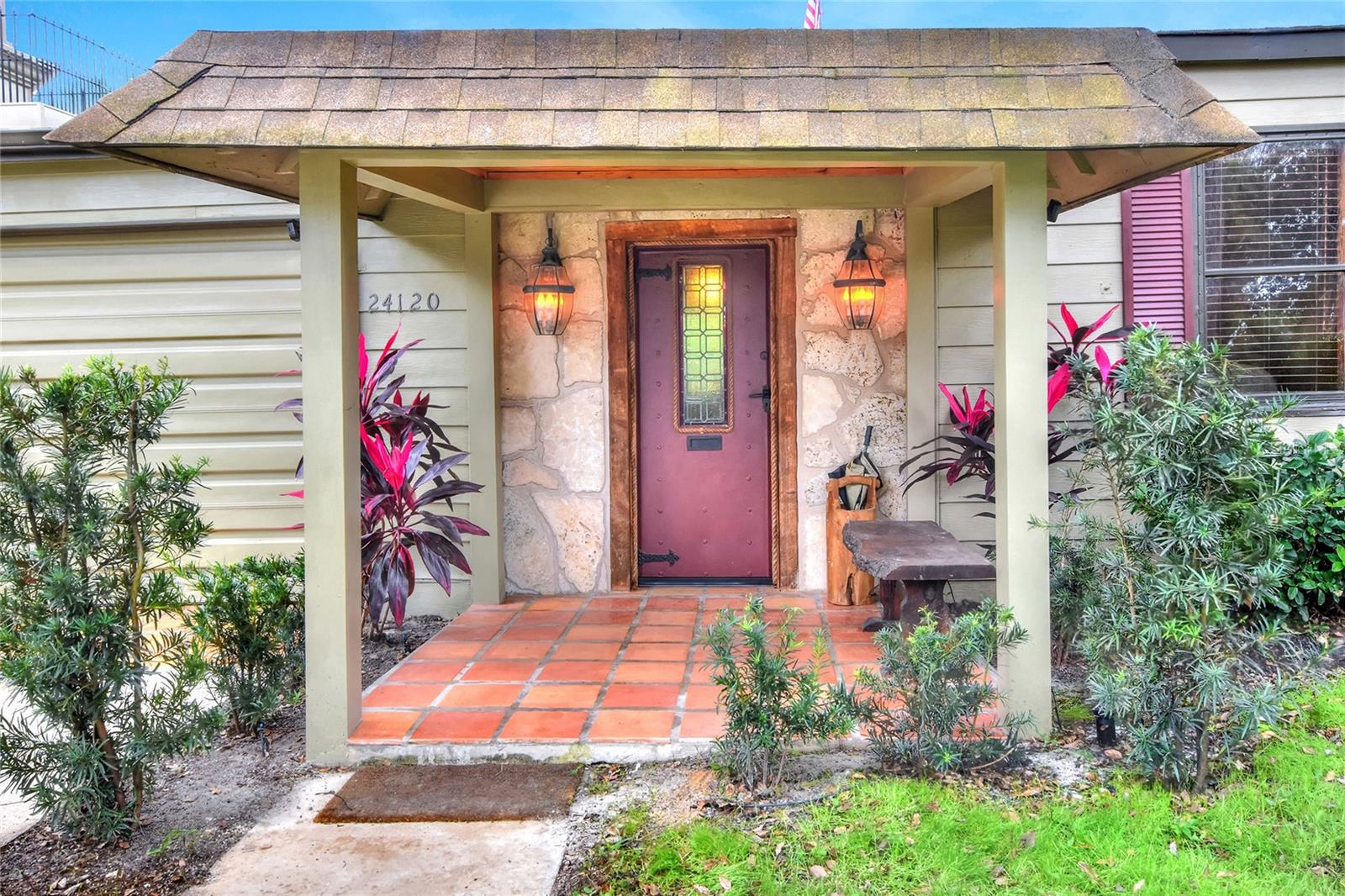 24120 MINK RD, ASTOR, FL, 32102