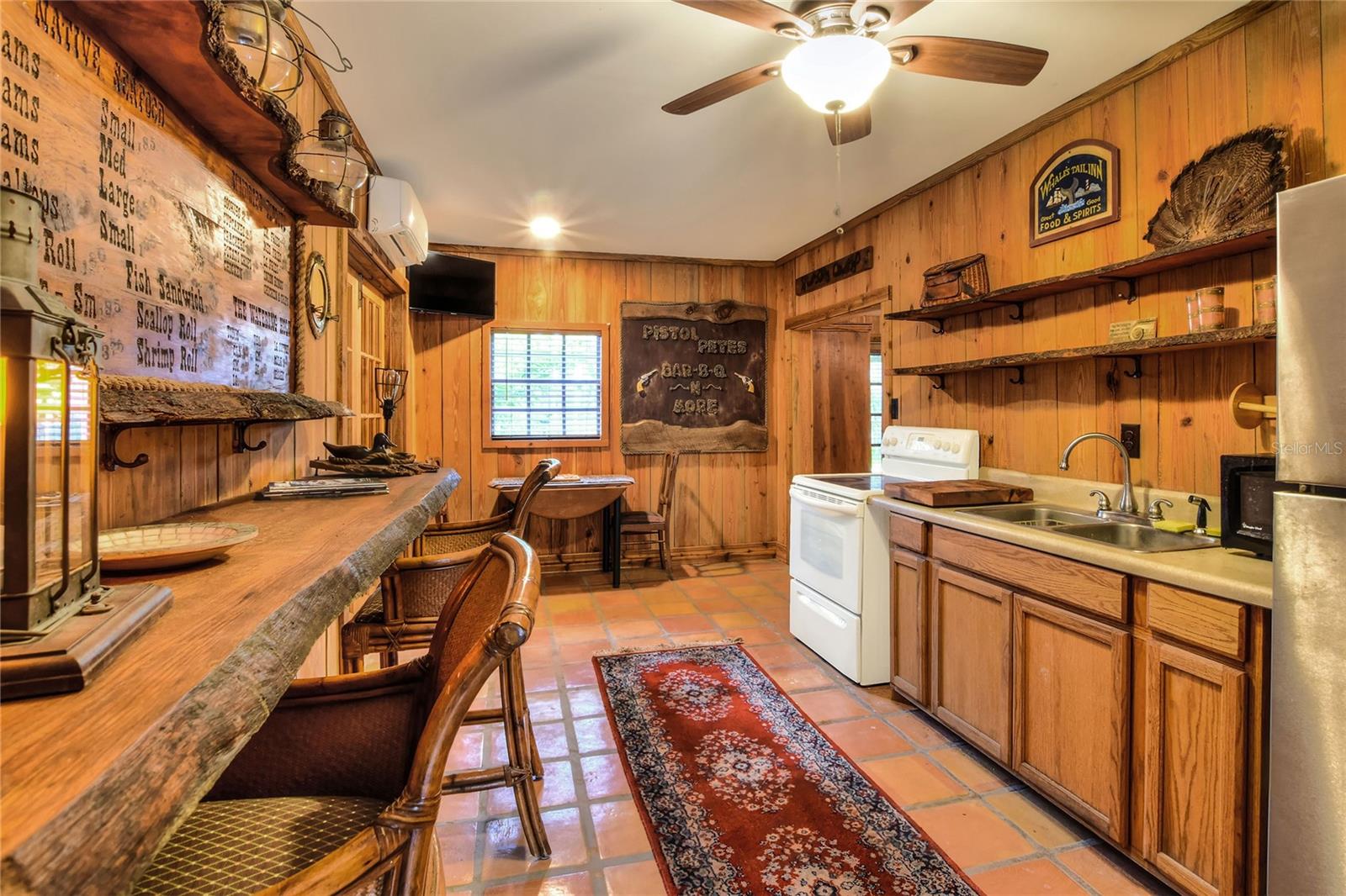 24120 MINK RD, ASTOR, FL, 32102