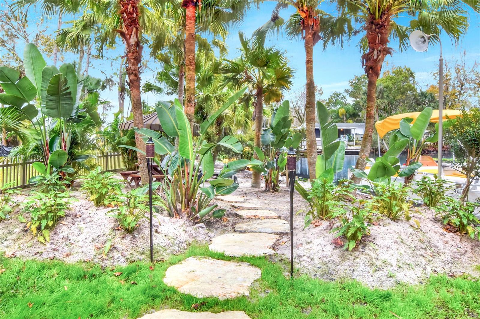 24120 MINK RD, ASTOR, FL, 32102