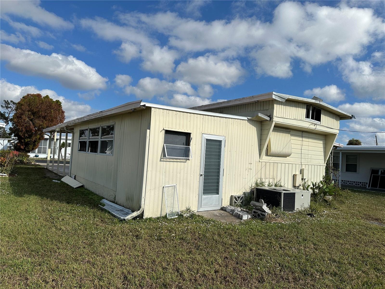 N6136046 Property Photo